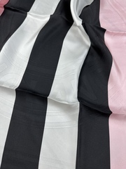 Шёлковый платок Burberry, 90х90см, Розовый красный/черный/белый, подшит, с бирками и пакетом