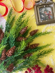 Туя с шишками, букет, искусственная зелень, цвет Зеленый, букет 32 см, 23-24 еловые лапки, набор 2 шт.