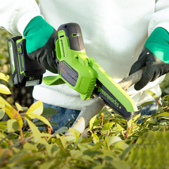 Цепная мини-пила Greenworks GD24CSMNX 24V (15 см) аккумуляторная, без АКБ и ЗУ