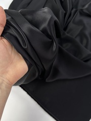 Вискозный атлас, Черный