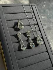 Колье из серебра 925 пробы с подвеской капля цвет шампань
