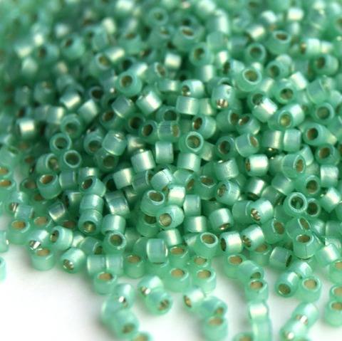 DB-2188 Бисер цилиндрический Миюки делика 11/0 /Miyuki delica 11/0 Duracoat SF Dyed Spearmint