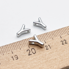 Подвеска-бусина Буква Y, цвет серебро (родий), размер 8*6,5 мм, отверстие 1,5 мм, цена за 1 шт