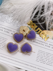 Пуговицы Сердечки бархатные фиолетовые