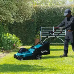 Аккумуляторная газонокосилка Makita LM003GM103