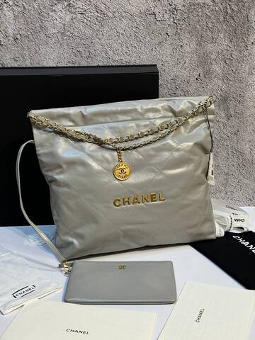 Сумка Chanel 22 серый