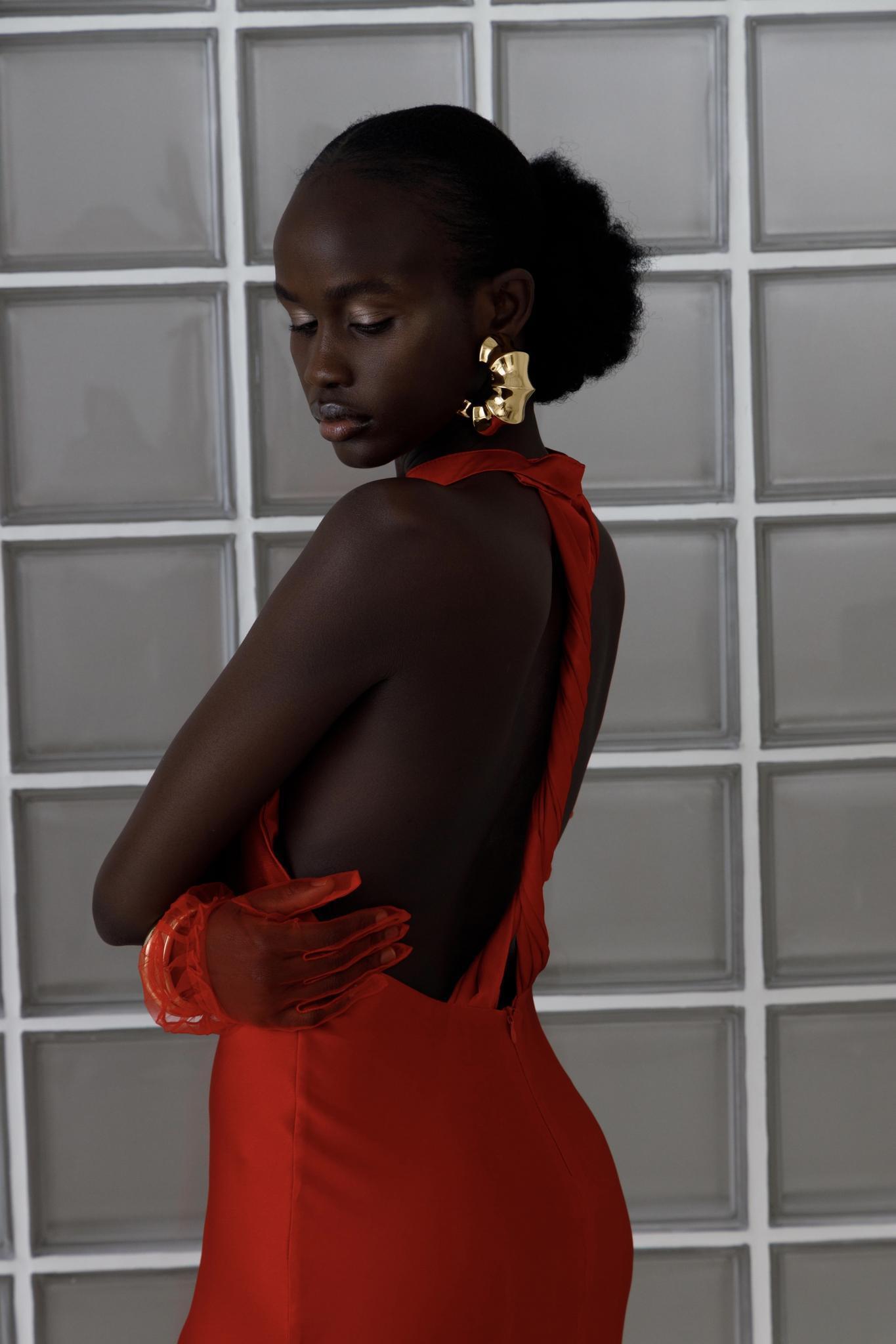 Платье с перекрутом на спине Etrette