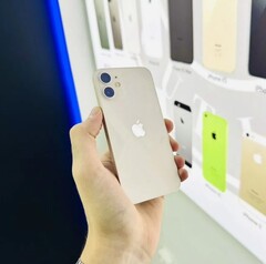iPhone 12, 128 ГБ б/у