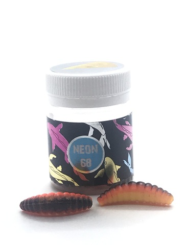 NEON 68 MAGGOT Мягкая приманка цвет немецкий флаг длина 33 мм 8 шт/в банке аттрактант СЫР продажа от 2 шт.
