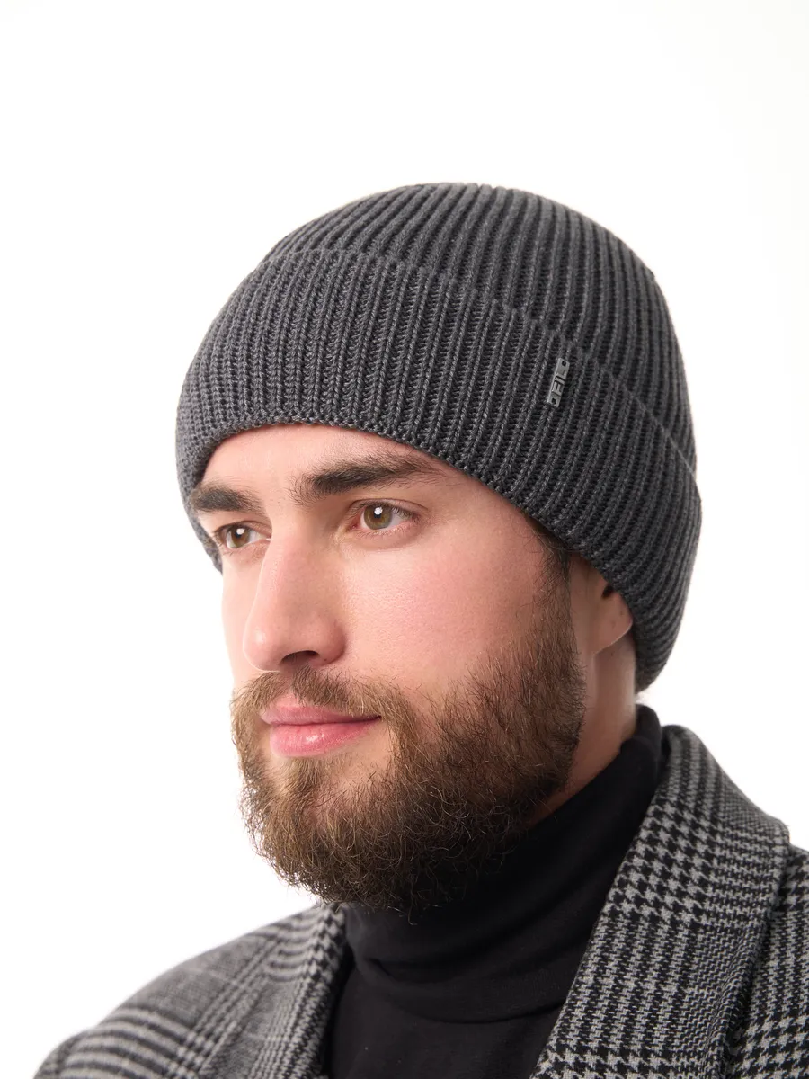 Шапка зимняя на флисе вязаная осень