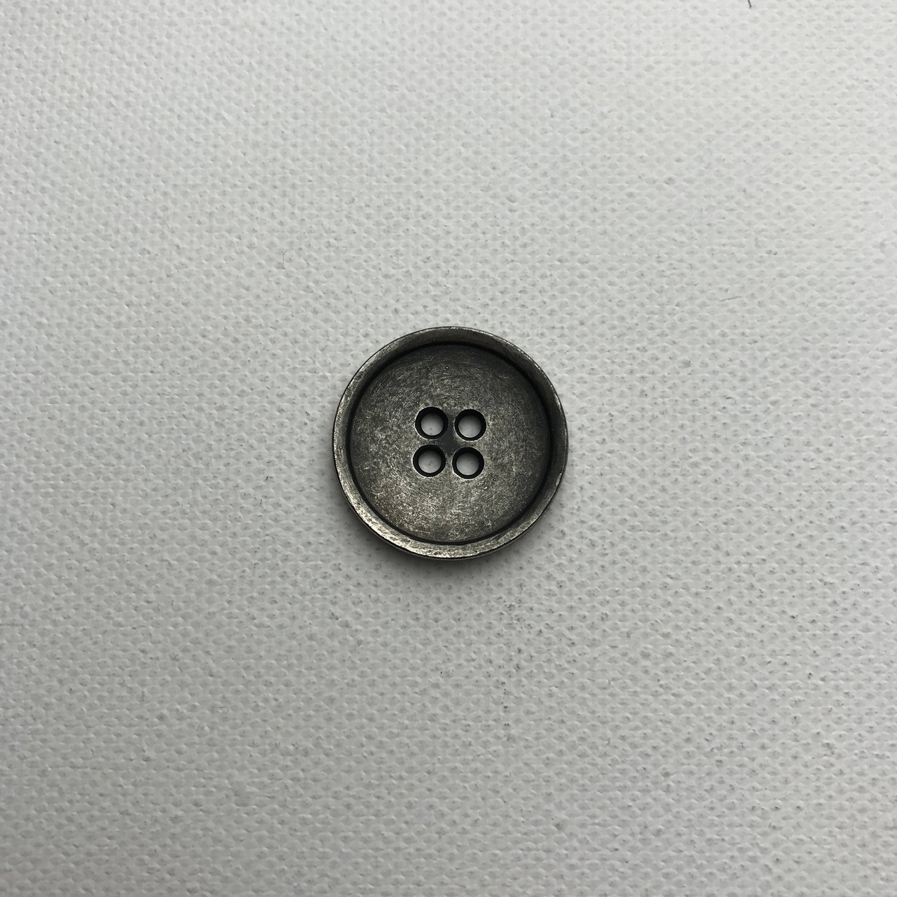 К 31 п 5. Пуговица серебро. Серебряная пуговица 4 см диаметр.