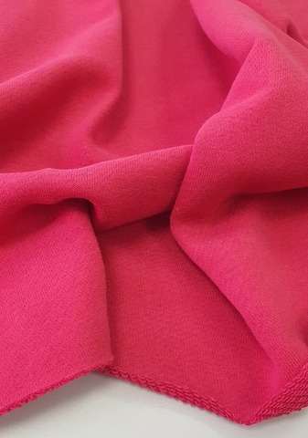 №746 Viva Magenta Pantone 2023 Футер 3-х нитка петля диагональ с Пич-эффектом 0,5 м (чистый)