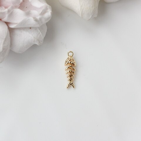 Подвеска Скелет рыбки 18*6 мм, позолота, П156