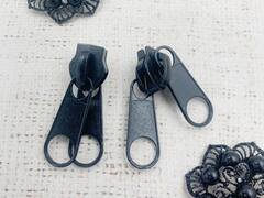 Бегунок спираль 2-х язычковый, галантерейный Т10, чёрный