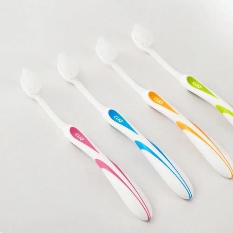 Зубная щетка CLIO