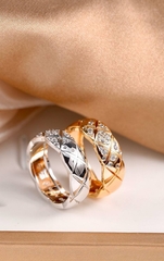 kolco-shirokoe-s-fianitami-chanel-kollekciya-coco-crush-rose-white-vgold