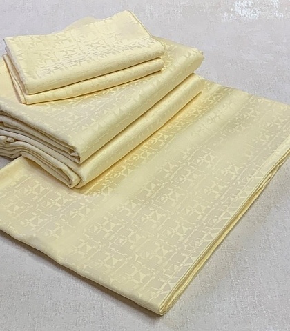 Постельное белье семейное Palombella Everest желтое