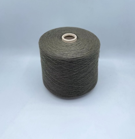 Lanecardate (пр.Италия), art. Lamora ,1600м/100гр. 75%меринос, 25%ангора, цвет- Хаки , арт.32256