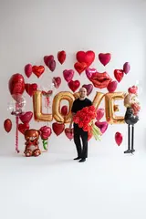 Сет гелиевых шаров Красные сердца с букетом