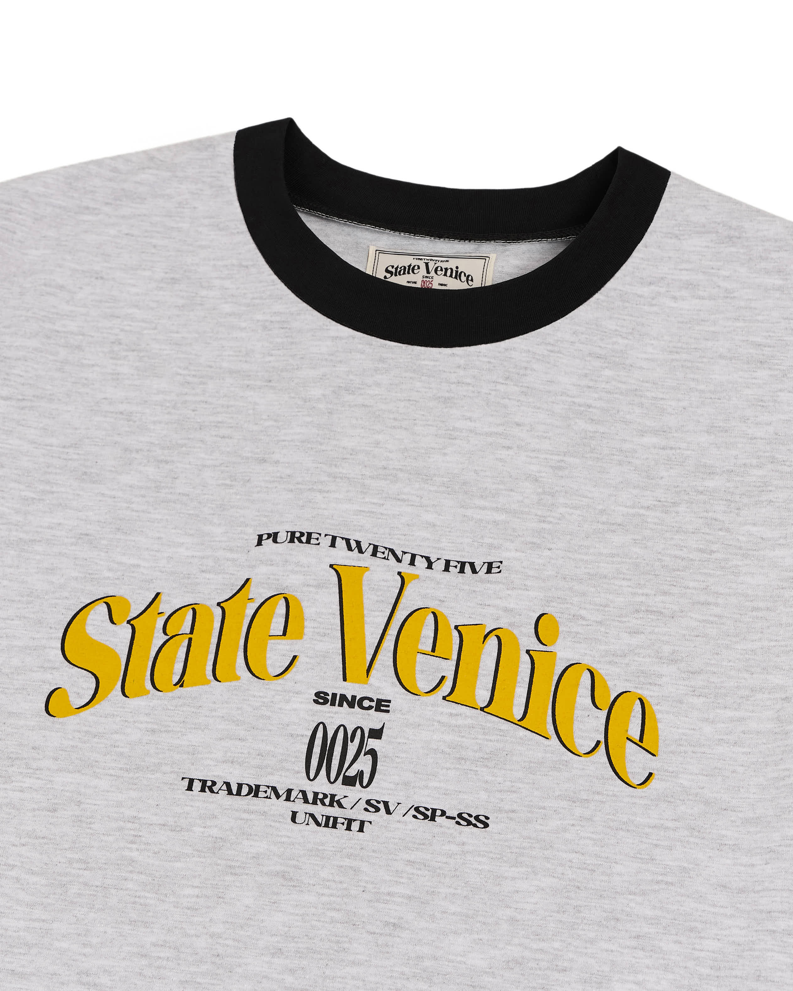 Приталенная футболка из облегченного хлопка