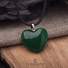 Подвеска "Сердце" из зелёного нефрита.