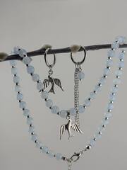84132- Колье из голубых опалов с подвеской ласточка