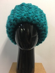 Женская зимняя шапочка крупной вязки (ярко-зелёный)