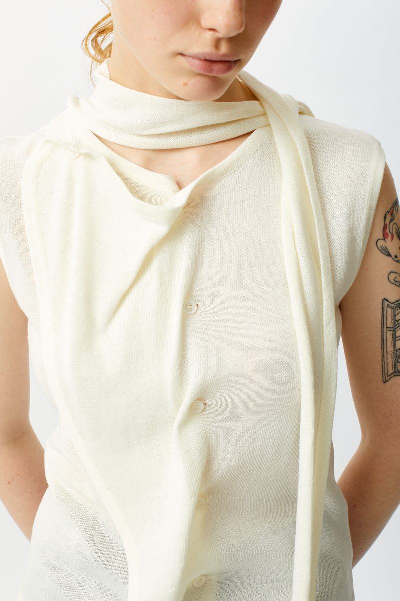 Жилет с воротником DVZ