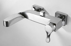 СМЕСИТЕЛЬ ДЛЯ ВАННЫ С КОРОТКИМ ИЗЛИВОМ БЕЗ АКСЕССУАРОВ BRAVAT WAVE F674108C-01