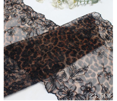 Вышивка на сетке телесная/лео 23 см