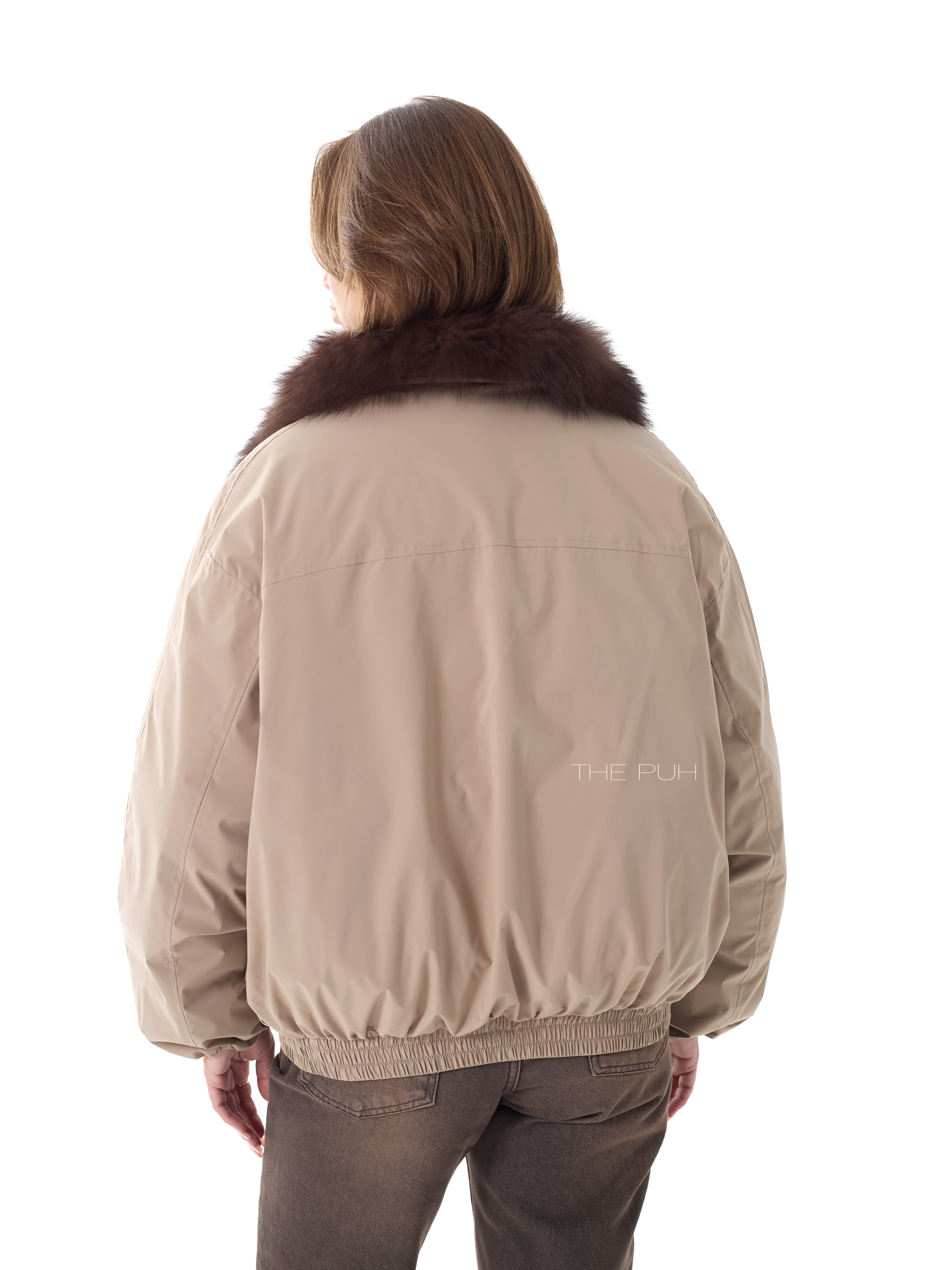 Парка цвета капучино с меховым воротником-стойкой