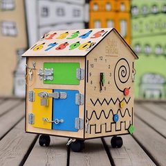 ЧикиБрики Развивающая игрушка Бизиборд 