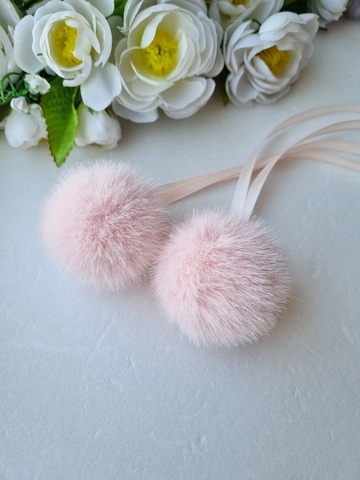 Eco-fur pompoms, 5 cm, color Powder, 2 pieces