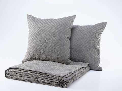 Покрывало 240х260 и 2 декоративные подушки 45х45 Claire Batiste Tilt Greg бежево-коричневые