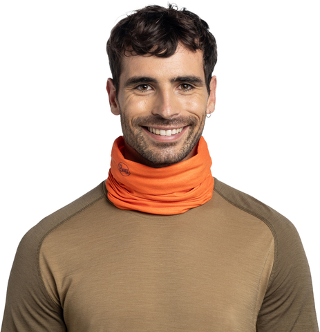 Картинка бандана-труба Buff CoolNet Solid Poppy - 2