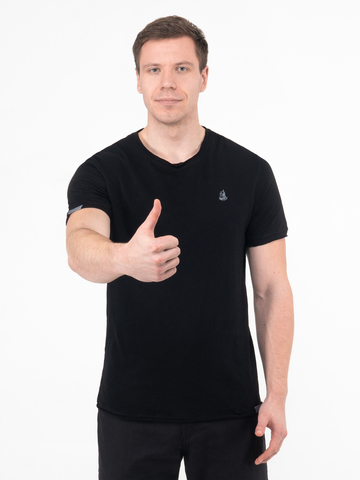 Мужская футболка «Великоросс» черного цвета круглый ворот