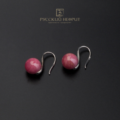 Серьги Perlus с родонитом. 12 мм.