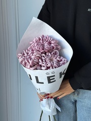 Кулек из одноголовой хризантемы