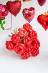 Сет гелиевых шаров Красные сердца с букетом