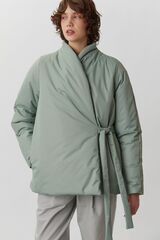 Зимняя куртка на запах из яблочной бархатистой мембраны