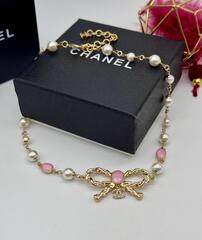 kole-chanel-bant-s-rozovym-kamnem