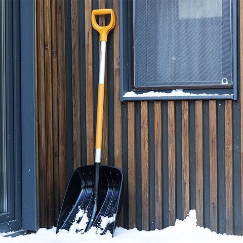 Лопата для уборки снега облегченная Plantic Snow Light