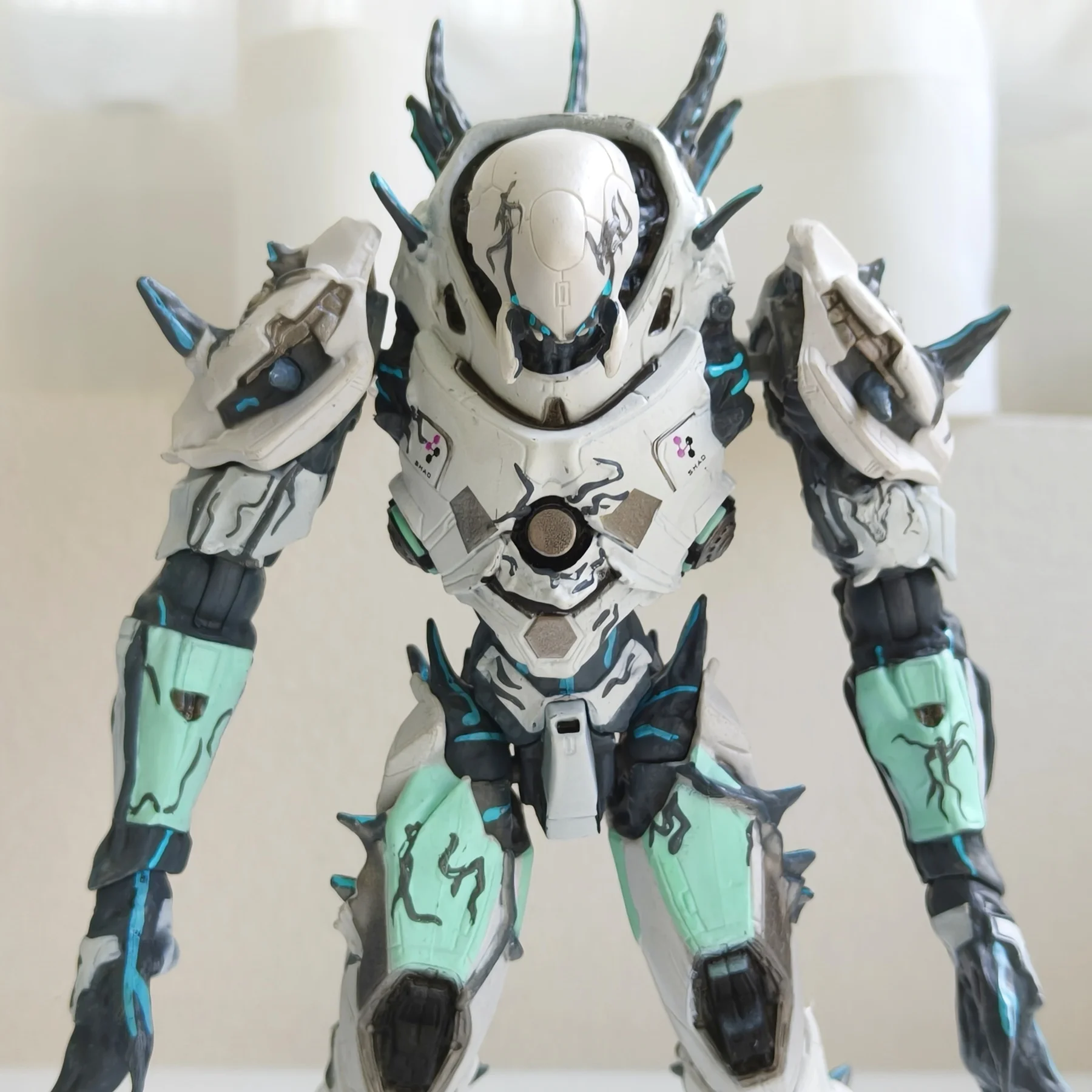 Фигурка Кайдзю Дрон Егерь из фильма Тихоокеанский рубеж 2