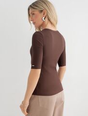 Джемпер из трикотажа в широкий рубчик  D49.107 (124186)