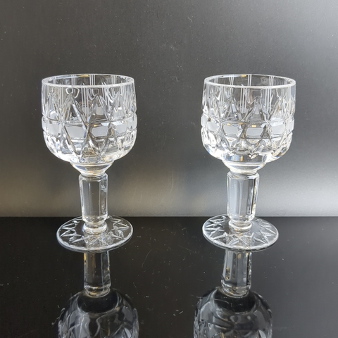 Рюмки хрустальные 2 штуки "Олимпиада 80", 11. см, прозрачная ножка, коллекционные, олимпийский факел, винтаж времён СССР