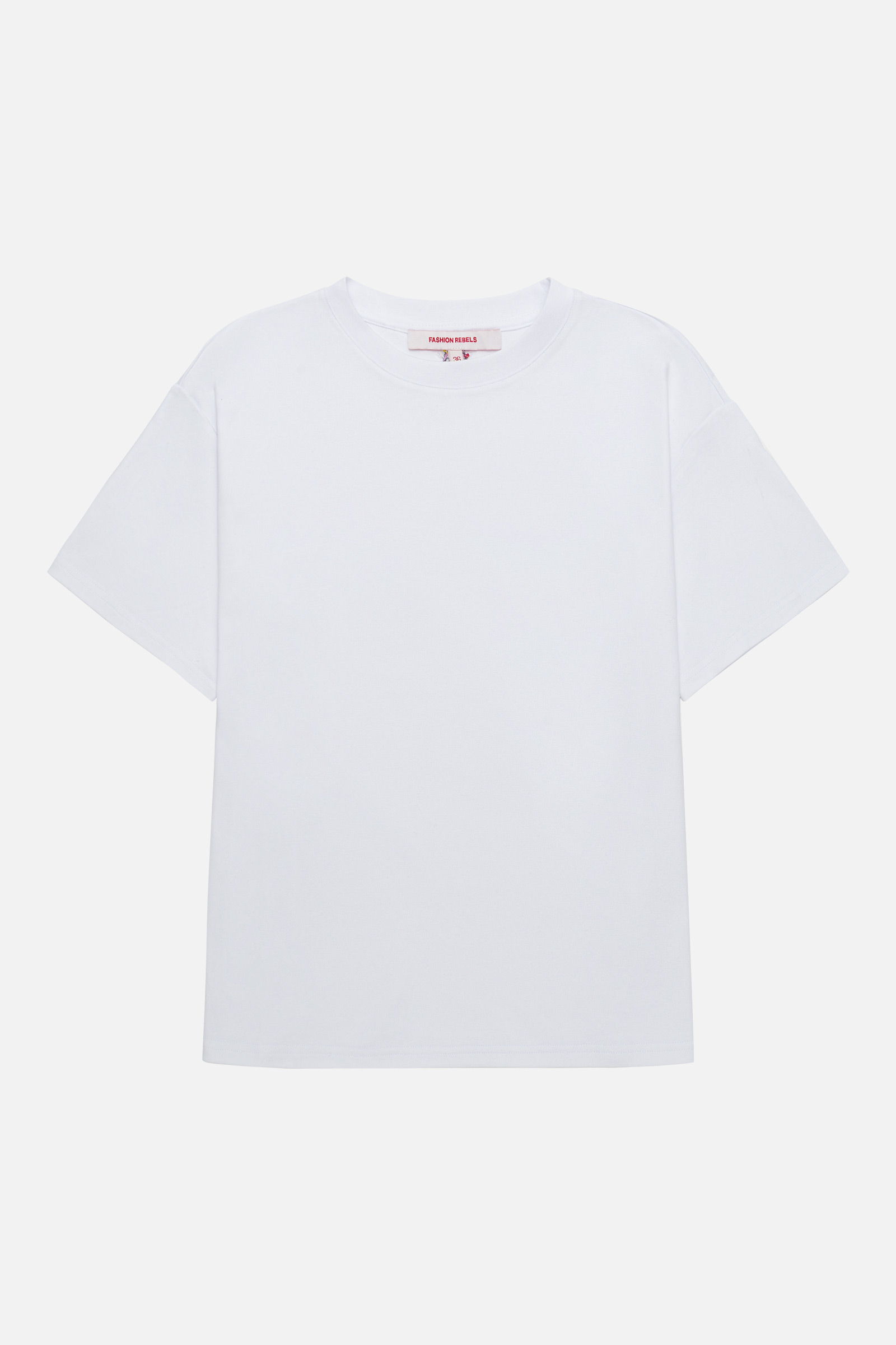 Футболка с вышивкой