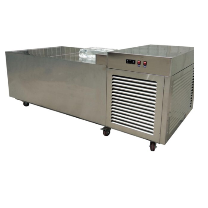 Льдогенератор крупных блоков прозрачного льда InnoCook B-4 на 4 блока