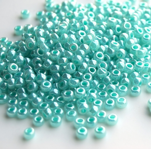 6/0 RR-0536 Ceylon aqua green