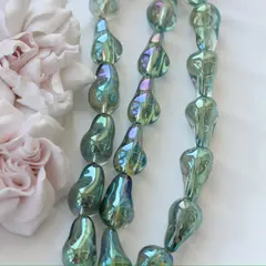 Бусины стеклянные, бирюзово-зелёный с переливами, фриформ 22*13 мм, 1 бусина, МК046