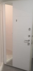 Входная металлическая дверь ORLEAN (ОРЛЕАН) с зеркалом 19 Белый софт